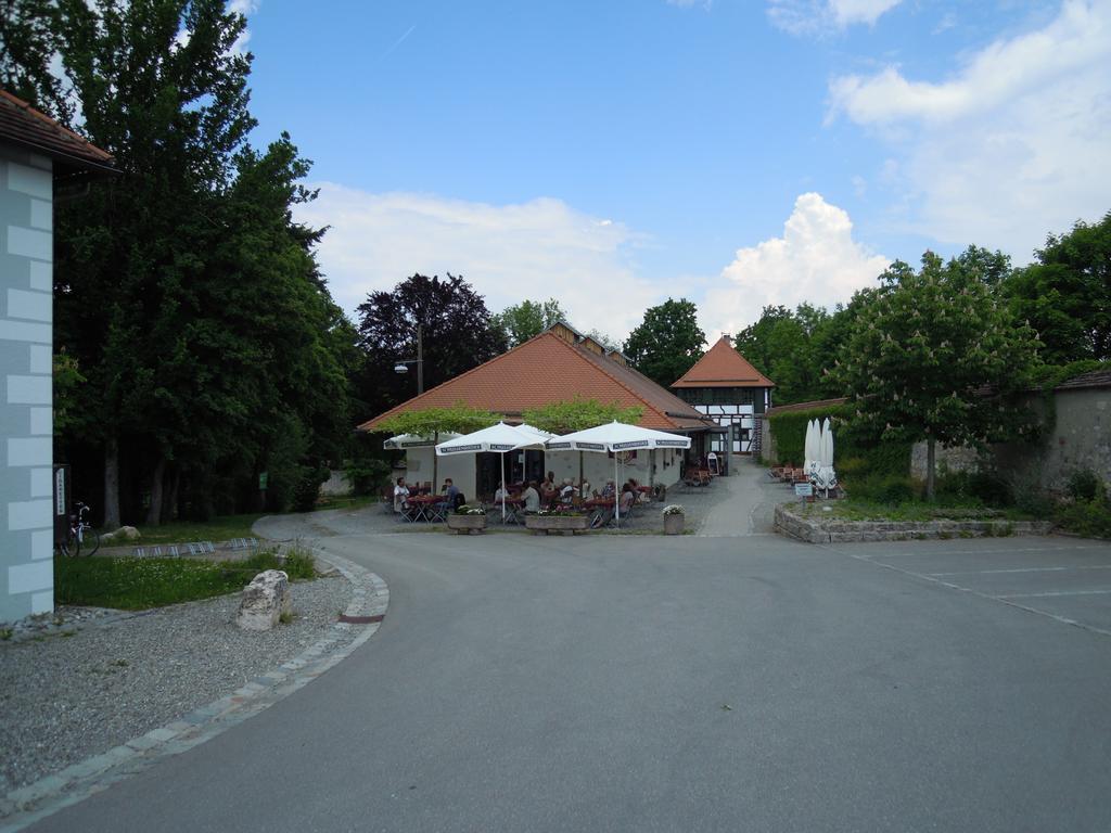 Tagungshaus Kloster Heiligkreuztal Altheim  Exteriör bild